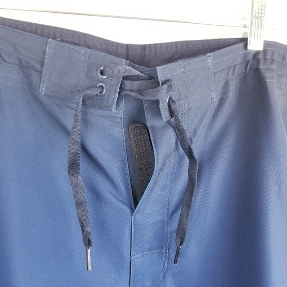 Old Navy #553186 Built-In Flex Board Shorts NWT - Picture 8 of 13
